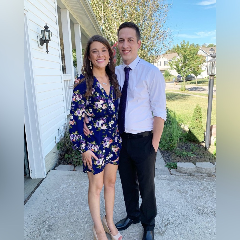 Beautiful floral design, worn once for an outdoor wedding .